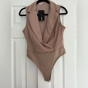 New with tags Fashion Nova collared bodysuit